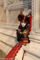 venise Venice-Carnival-Best-Of 103 Red lady at San Zaccaria Venice Carnival 2010 02 102.thumb.jpg
